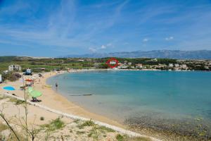 Apartments with a swimming pool Caska, Pag - 3085