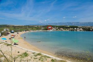 Apartments with a swimming pool Caska, Pag - 3085 
