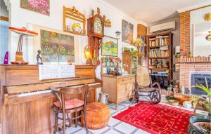 Amazing Home In Alhaurin De La Torre