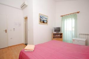 Apartments and rooms with a swimming pool Babici, Umag - 3046