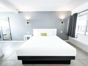 King Studio  room in Royal Palms Resort & Spa
