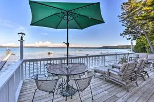 Updated Glen Arbor Cottage on Lake Dock and Mooring - إمباير