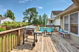 Pet-Friendly Des Moines Home with Fenced Yard!