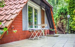 Lovely Apartment In Gdansk With Wifi