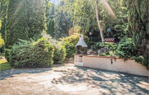 Lovely Apartment In Gdansk With Wifi