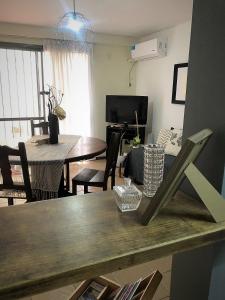 Cálido Departamento a una cuadra de Aristides