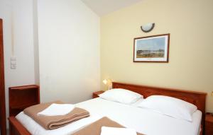 Apartments by the sea Rogoznica - 3094