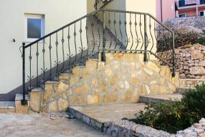 Apartments by the sea Rogoznica - 3199