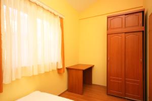 Apartments by the sea Rogoznica - 3199