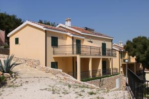 Apartments by the sea Rogoznica - 3262