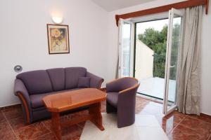 One-Bedroom Apartment with Terrace and Sea View room in Apartments by the sea Rogoznica - 3262