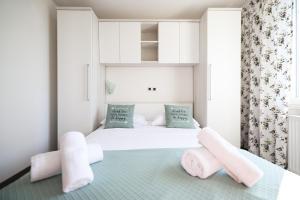 Apartments by the sea Petrcane, Zadar - 3274