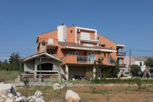 Apartments with a parking space Novalja, Pag - 3299 
