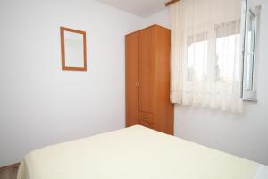 Apartments with parking space Petrcane, Zadar - 3300