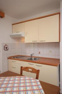 Apartments by the sea Novigrad - 3349