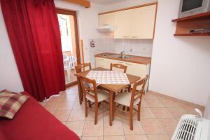 Apartments by the sea Novigrad - 3349