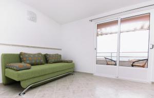 One-Bedroom Apartment with Balcony and Sea View room in Apartments by the sea Podgora Makarska - 2714