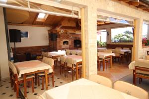 Apartment Povljana 3316g