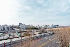 Panda Guesthouse - Pyŏkto-ri