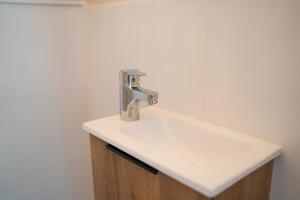 Les Hirondelles, gîte de charme avec jardin, 7p