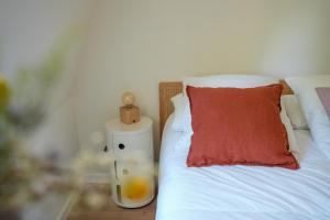 Maisons de vacances Les Hirondelles, gite de charme avec jardin, 7p : photos des chambres