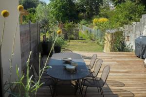 Maisons de vacances Les Hirondelles, gite de charme avec jardin, 7p : photos des chambres