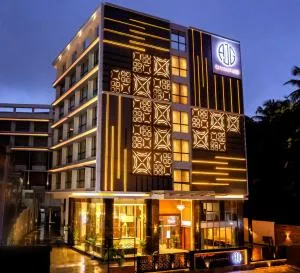AJ Grand Hotel - Ullāl
