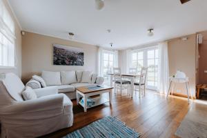 Holiday Home (8 persons)  room in Holmiranna Holiday Homes