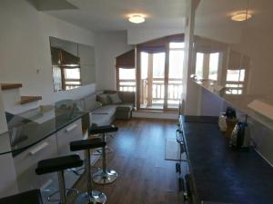 Kevin's Apartment in St John Park