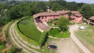 La vecchia Cascina Rossa - Cuccaro Monferrato