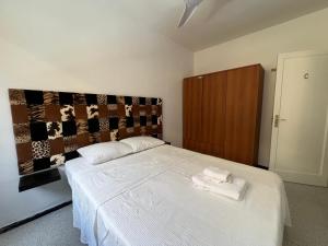 Spacious 4 Bedrooms apartment for family or several friends