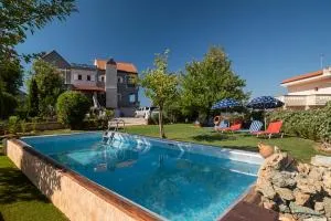 Villa Kalaitsidi - plunge pool, gym and unique gardens - Sémpronas