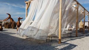 NEVERSEA beachfront 2 bedroom apartament