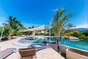 Alterhome Swan villas with swimming pool and ocean views - Maya Beach