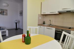 Apartment near sea