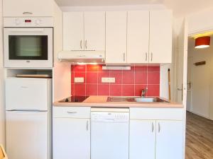 Appartement lumineux au centre avec balcon et parking - FR-1-425-177