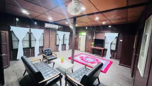 HERITAGE DCENANG with Jacuzzi Spa