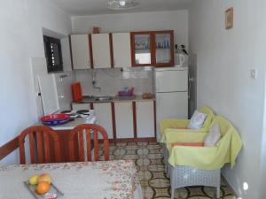 Adrians Apartments & Winery