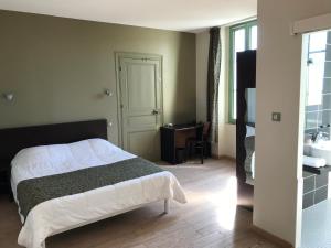 Hotels Le Coligny : photos des chambres