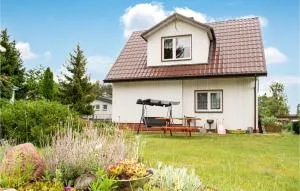 2 Bedroom Beautiful Home In Dominikowo - Korytowo