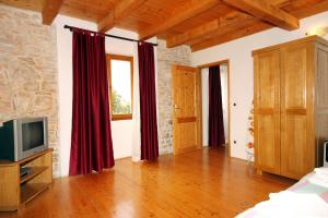 Family friendly house with a swimming pool Orihi, Central Istria - Sredisnja Istra - 3415