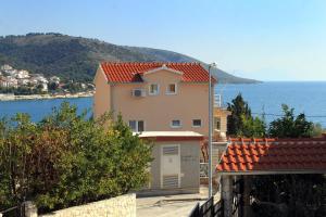 Apartments by the sea Businci, Ciovo - 4668