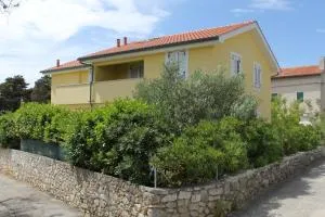 Apartments by the sea Nerezine, Losinj - 3451 - Punta Križa
