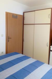 Apartments with a parking space Kraj, Pasman - 3459