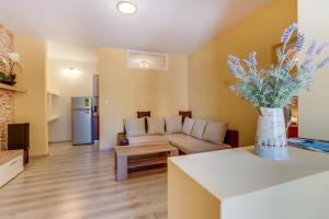 Apartments with a parking space Mali Losinj (Losinj) - 3441