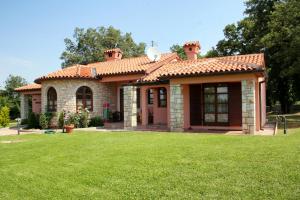 Luxury villa with a swimming pool Belavici, Marcana - 3028