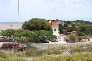 Apartments with a parking space Mali Losinj (Losinj) - 3042 