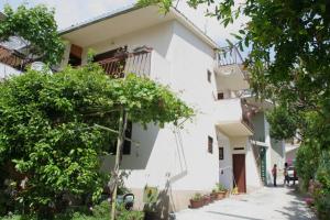 Apartments by the sea Baska Voda, Makarska - 2724 