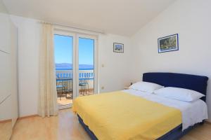 Two-Bedroom Apartment with Terrace and Sea View room in Apartment Balica Rat 2753a