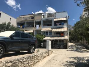 Apartments by the sea Tucepi, Makarska - 2694